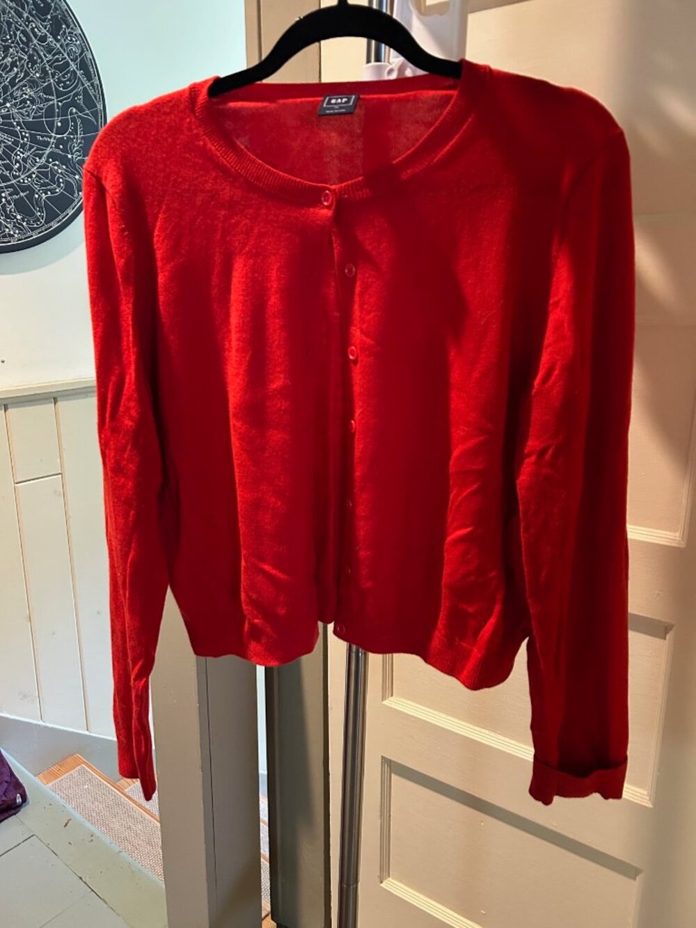 Like new cropped red GAP cardigan women size XL